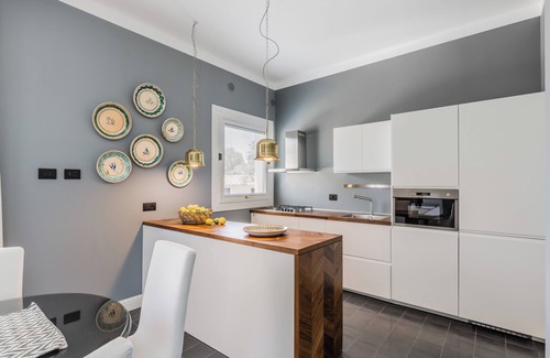 Avola Villa | Stylish holiday home with saltwater pool, a stone's throw from the sandy beach.