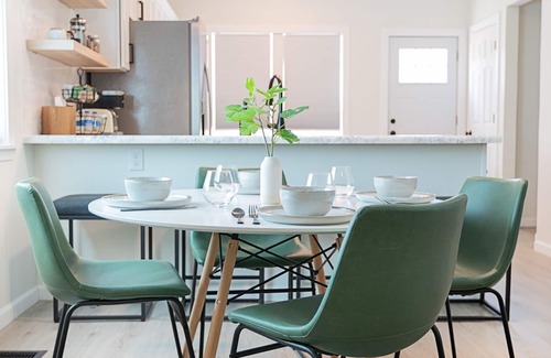 Cleveland House | Stylish Home Min from Lake, DWTN and Stadium
