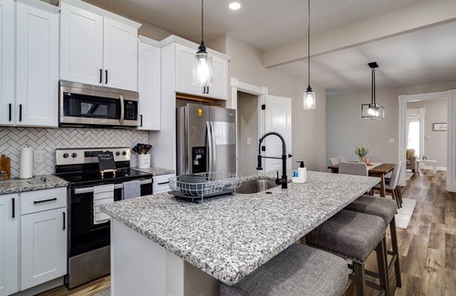 Dayton House | Stylish Home near Downtown-Historic Inner East