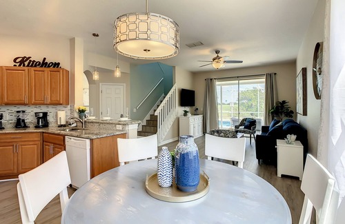 Highlands Reserve House | Stylish House Close Disney Park