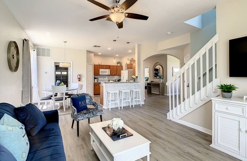 Highlands Reserve House | Stylish House Close Disney Park