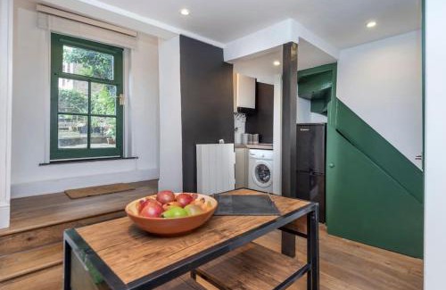 Whitechapel Apartment | Stylish London Townhouse, Perfect for Large Groups, Convenient public transport links, Close to Tower Bridge and London Liverpool Street