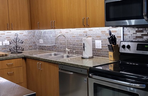 Civic Core Condo | Stylish luxury studio w/views
