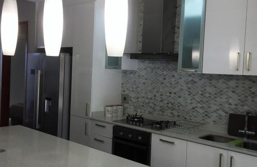 Shaka's Rock Apartment | Stylish modern 2 bed apartment in Shaka's Rock