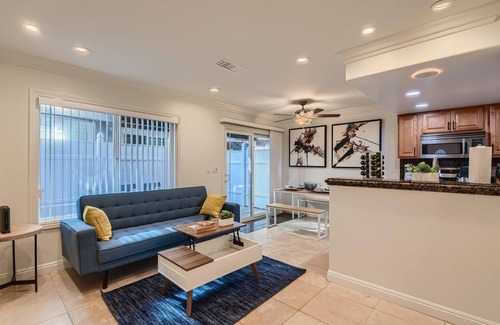 Downtown House | Stylish- Multi-Level- Patio- Games - Fast WIFI-CM3