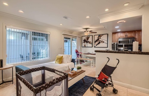 Downtown House | Stylish- Multi-Level- Patio- Games - Fast WIFI-CM3