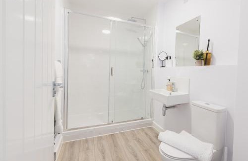 Heworth Apartment | Stylish new-build, free parking, 20-minute walk to city centre