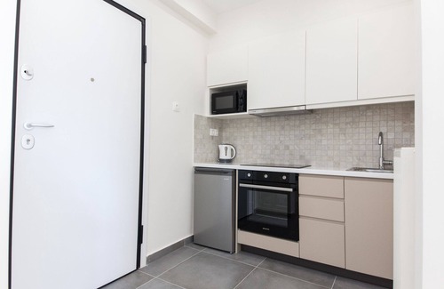 Marousi Apartment | Stylish New Paradise for 2 in Marousi