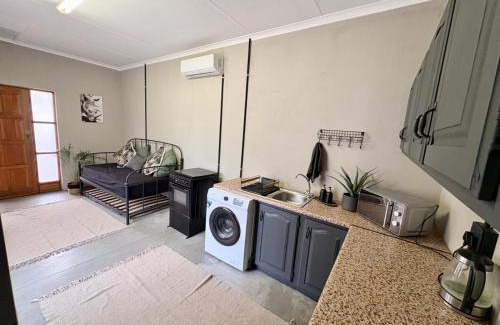 Polokwane Apartment | Stylish One Bedroom Garden Suite