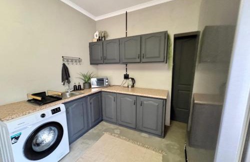 Polokwane Apartment | Stylish One Bedroom Garden Suite