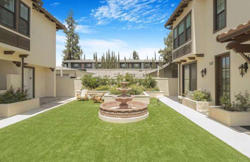 Mid Central House | Stylish Pasadena Stay Near Old Town & Rose Bowl