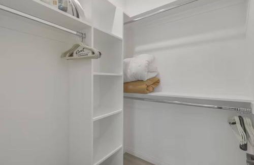 Mid Central House | Stylish Pasadena Stay Near Old Town & Rose Bowl
