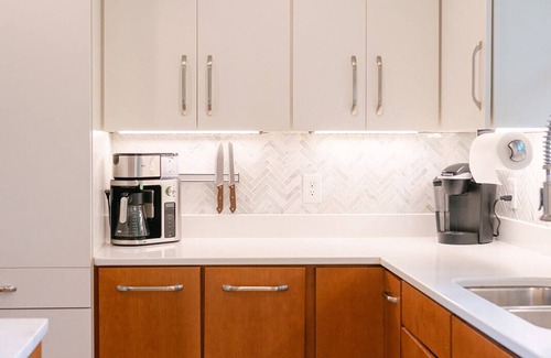 Franklin House | Stylish private home, 1 mile from Historic Downtown Franklin, TN