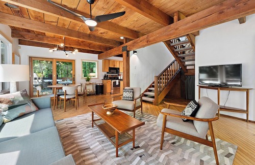 Guerneville House | Stylish, Private, Sunny Spot close to Everything - Excellent Location!