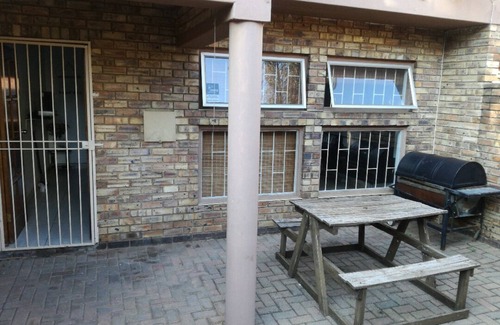 Greater Johannesburg Metropolitan Area House | Stylish spacious duplex