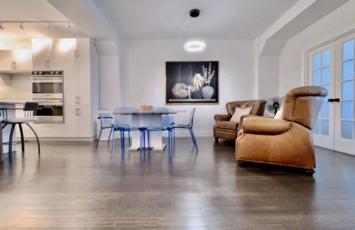 Downtown Boston Condo | Stylish Spacious Sunlit 3BR/2BA ◆ Boston Common ◆ Guest Favorite