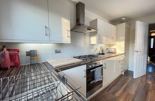 Salford Apartment | Stylish Stay in Vibrant Salford, Manchester!