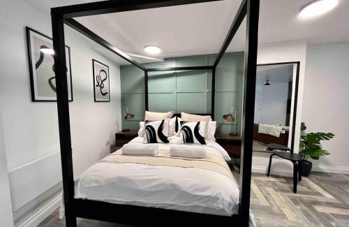 Torquay City Centre Apartment | Stylish Studio Apartment on Torquay Harbourside!