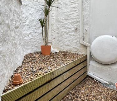 Torquay City Centre Apartment | Stylish Studio Apartment on Torquay Harbourside!