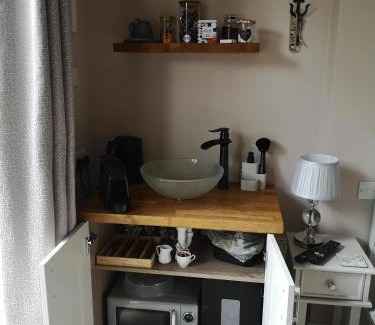 Dollymount Apartment | Stylish studio own entrance in Victorian House