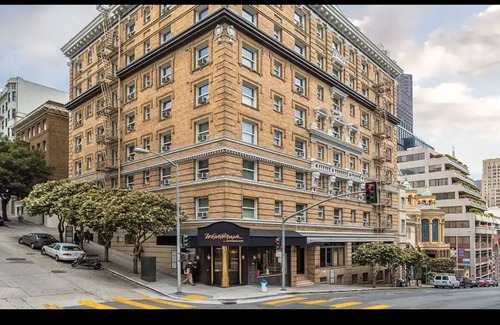 Chinatown Hotel | Stylish Studio Suite in San Francisco