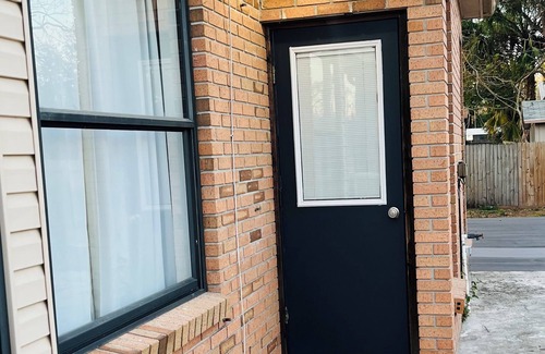 New Port Richey Apartment | Stylish studio/3 min Downtown New Port Richey.