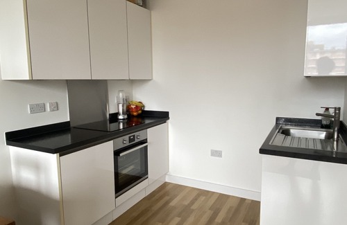 New Cross Apartment | Stylish & Sunny Flat in Trendy Deptford/Greenwich – Great Location + Views