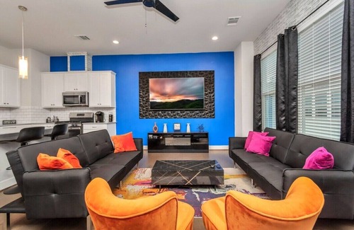 Riverside Terrace House | Stylish Townhouse in Central Houston