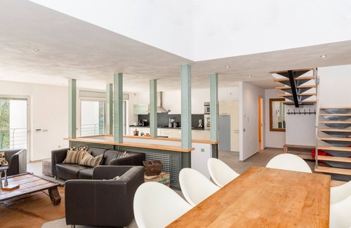 Olivella Villa | Stylish Villa Lucere with Private Pool and A/C close to Sitges