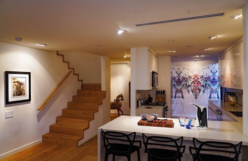 Beverly Hills Apartment | Stylish WEHO Penthouse with roof garden in prime LA Location