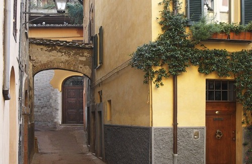 Old Town Apartment | Stylishly renovated 170qm apartment in antique centre of Perugia, quiet location