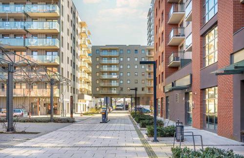 Srodmiescie Apartment | Stylowy Apartament z Widokiem Browary Wrocławskie by Renters Prestige