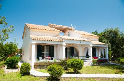 Almiros Beach House | Su Casa Apartments