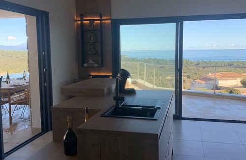 Solenzara Villa | Sublime Villa vue mer Avec Piscine à Débordement