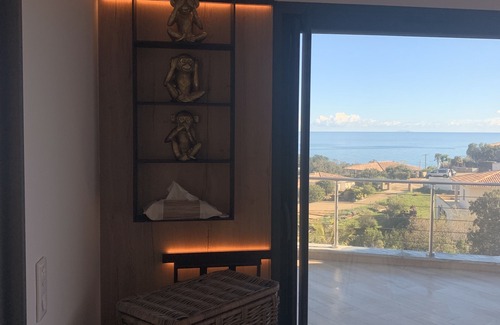 Solenzara Villa | Sublime Villa vue mer Avec Piscine à Débordement