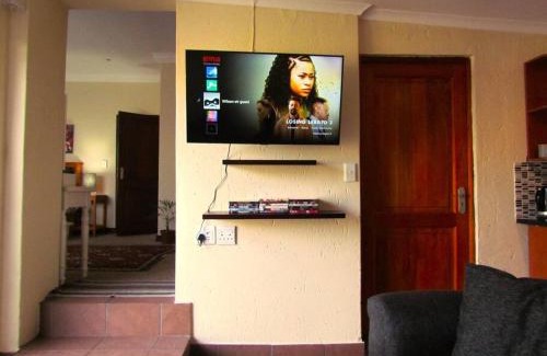 Fairland Apartment | Suburban oasis in quiet neighborhood