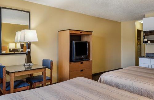 Bermuda Hotel | Suburban Studios Chester I-95