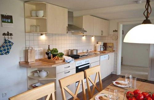 Suddorf Apartment | Suetjers-Wenang