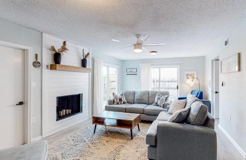 Fort Walton Beach House | Sugar Reef Cottage-356 Billfish unit #1