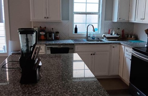 Murfreesboro House | Suit with private bathroom #1 in house Murfreesboro TN