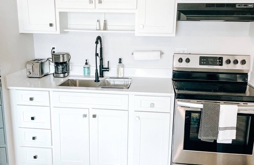 Midtown Apartment | Suite #1 Modern One Bedroom in Midtown, OKC!