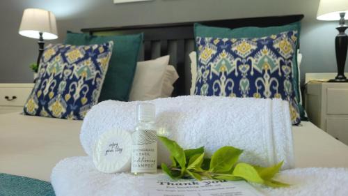 Beacon Bay Apartment | Suite 14- Deja' Blu Bed and Breakfast- East London