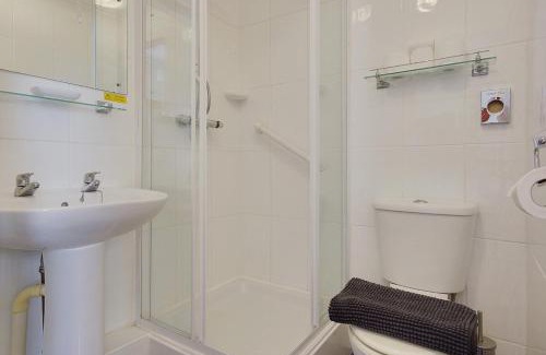 West Cliff Apartment | Suite 3 Winterdene