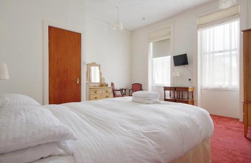 West Cliff Apartment | Suite 3 Winterdene
