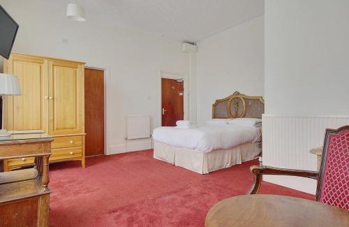 West Cliff Apartment | Suite 3 Winterdene
