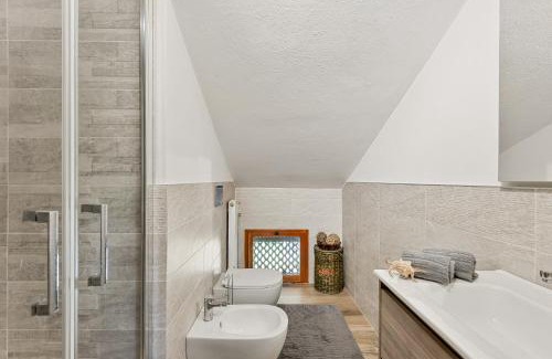 Capanne-Prato-Cinquale Apartment | Suite a 5' Forte Dei Marmi - Parcheggio privato - WiFi - AC