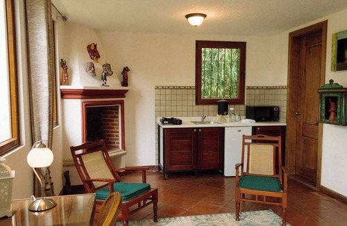 San Mateo Milpas Altas Apartment | Suite Belvedere: Elegance and Nature at El Hato