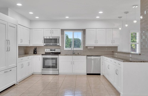 Barrier Island Condo | Suite by Beach | Waterfront | Lago Key One