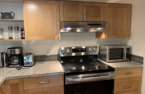 Fairfield House | Suite By The Beach in Character Home - 30 day minimum