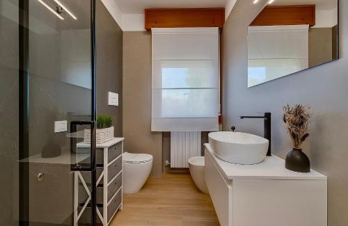 Abano Terme Apartment | Suite Deluxe Apartment Modern Elegance Free Parking